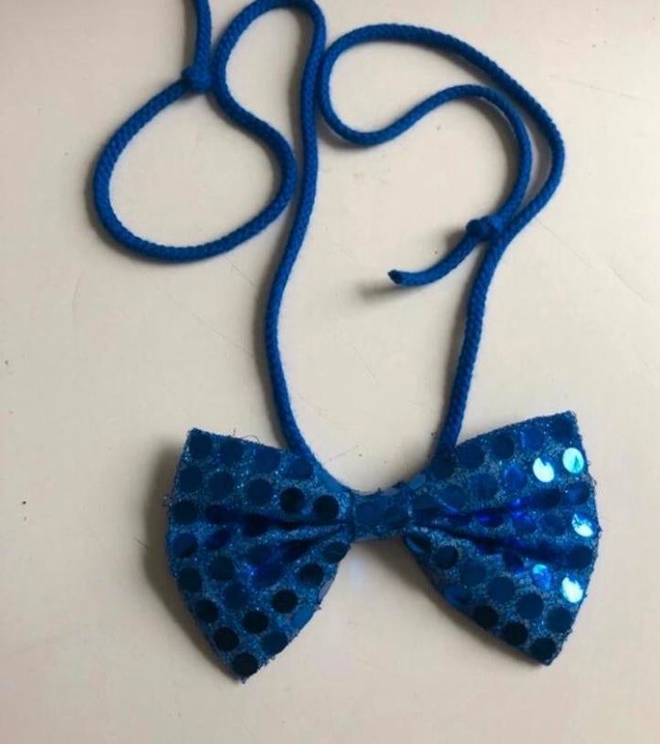 Blauwe vlinderstrik met pailletten, Ophalen of Verzenden, Zo goed als nieuw, Blauw, Met patroon