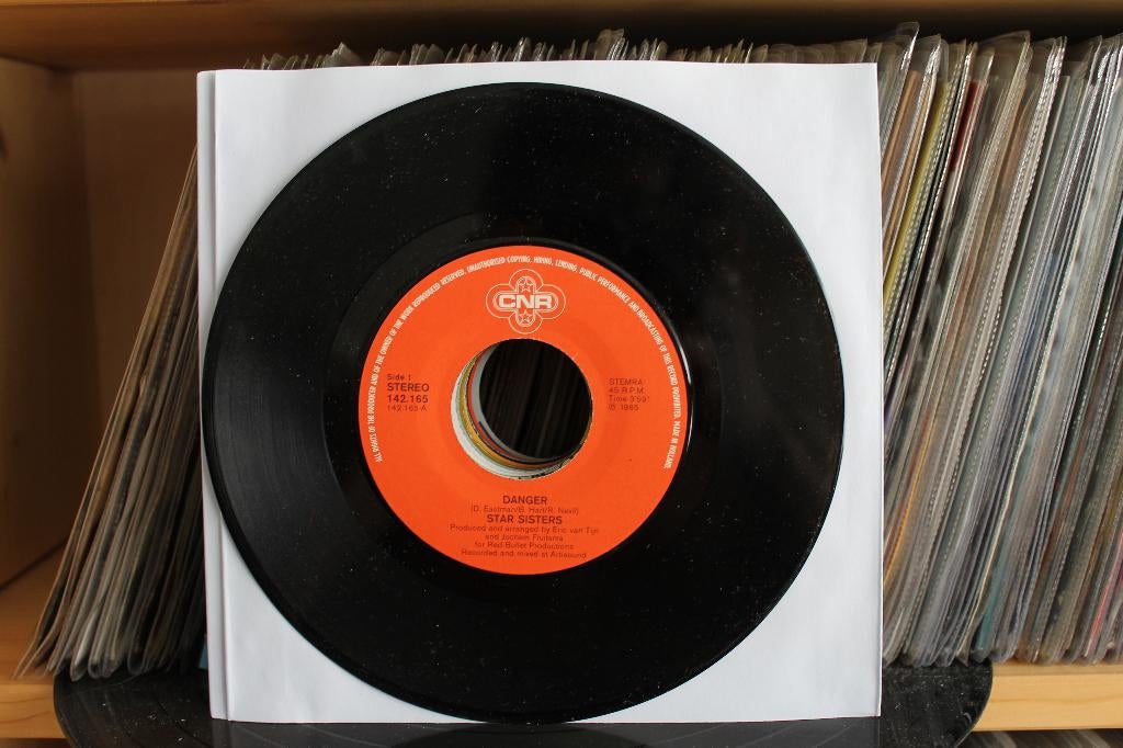 7" Single The Star Sisters - Danger / You're My First, You'r, Cd's en Dvd's, Gebruikt, 7 inch, Single, Ophalen of Verzenden