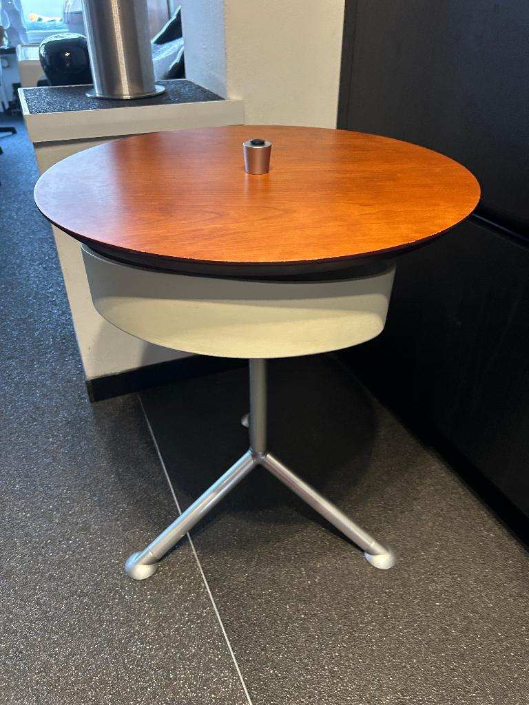 Vintage bijzettafel met lade, Huis en Inrichting, Tafels | Bijzettafels, 45 tot 60 cm, Minder dan 55 cm, Metaal of Aluminium, Ophalen of Verzenden