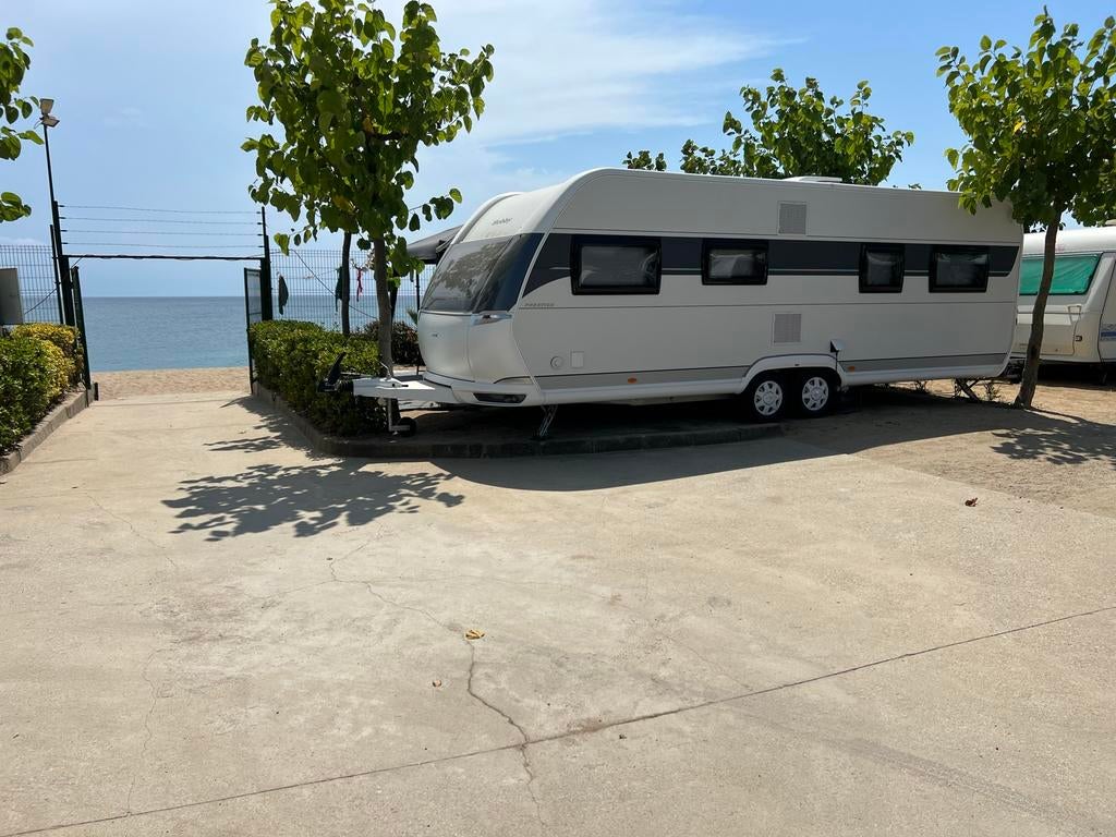 Hobby 650 KFU Prestige 2022 Voortent Luifel Airco Mover e.d., Caravans en Kamperen, Caravans, Particulier, tot en met 6, 1500 - 2000 kg