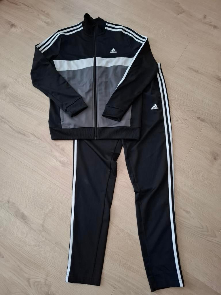 Adidas trainingpak ZGAN maat 164, Adidas, Jongen of Meisje, Sport- of Zwemkleding, Ophalen of Verzenden
