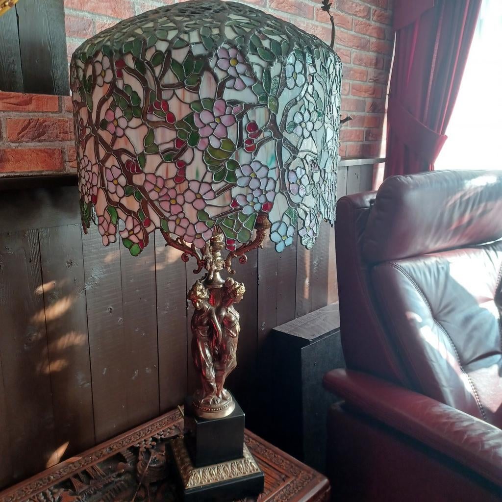 Glas in lood lampenkap met bronzen/marmeren voet, Ophalen