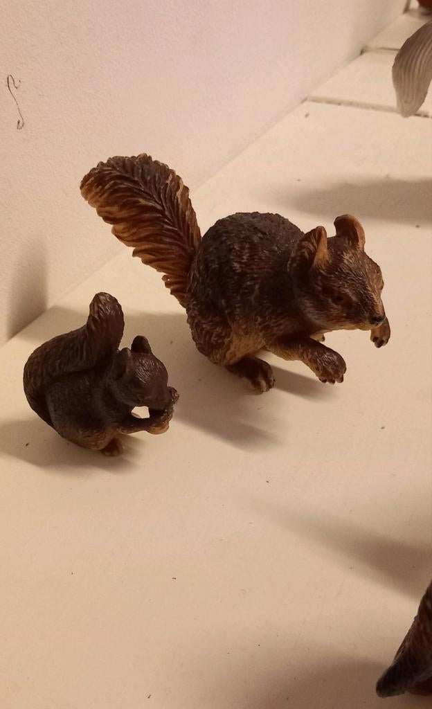 Speelgoed eekhoorns, Ophalen of Verzenden, Zo goed als nieuw, Wild dier, Beeldje of Figuurtje