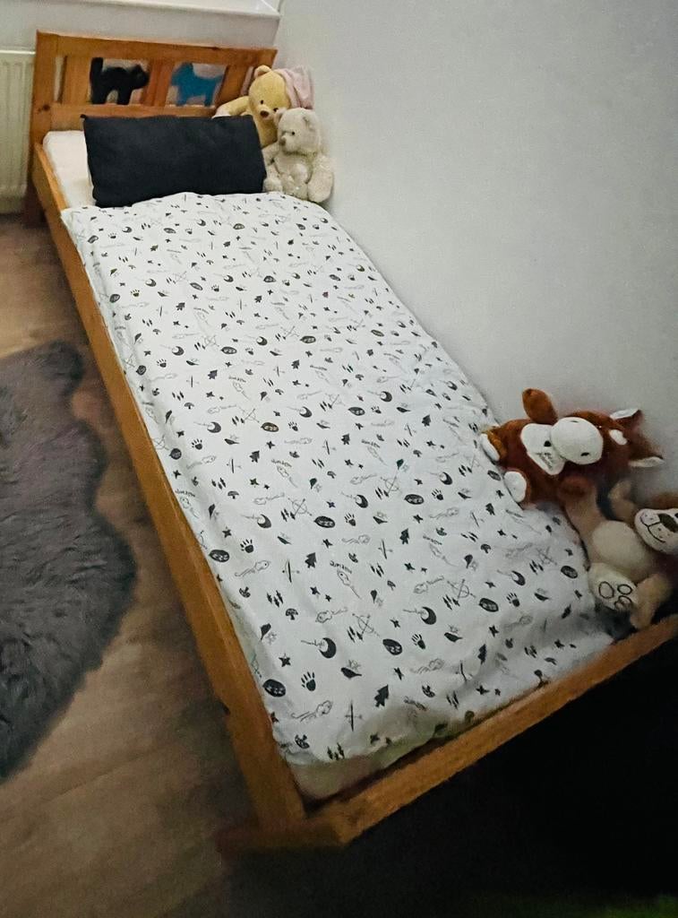 Peuter kleuter bed 160x70, 70 tot 85 cm, Zo goed als nieuw, Lattenbodem, 140 tot 160 cm