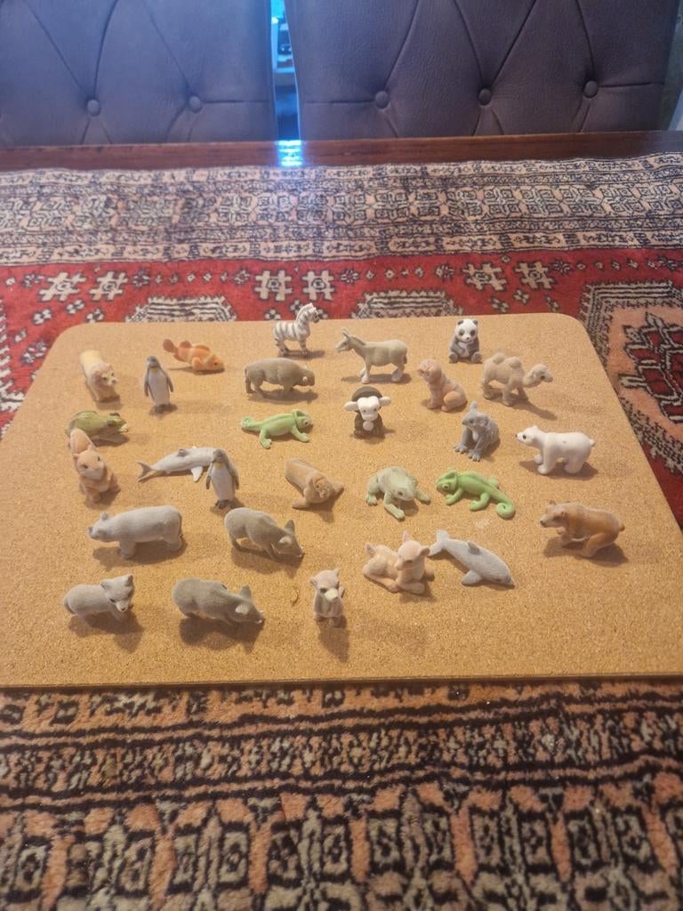 Troetels beeldje figuurtjes en miniaturen diertjes 2011, Verzamelen, Ophalen of Verzenden, Zo goed als nieuw, Beeldje of Figuurtje