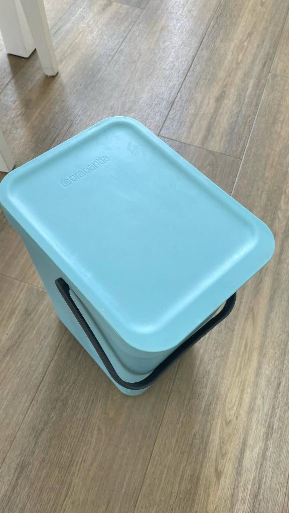 Brabantia trash bin, Huis en Inrichting, Woonaccessoires | Prullenbakken, Gebruikt, 50 tot 75 cm, 40 liter of meer, Ophalen of Verzenden