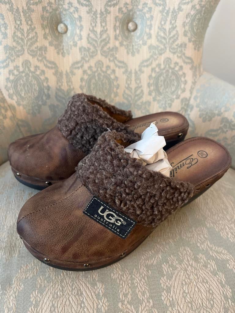 UGG Australia klompen maat 36, Ophalen of Verzenden, Gedragen, Bruin, Overige typen