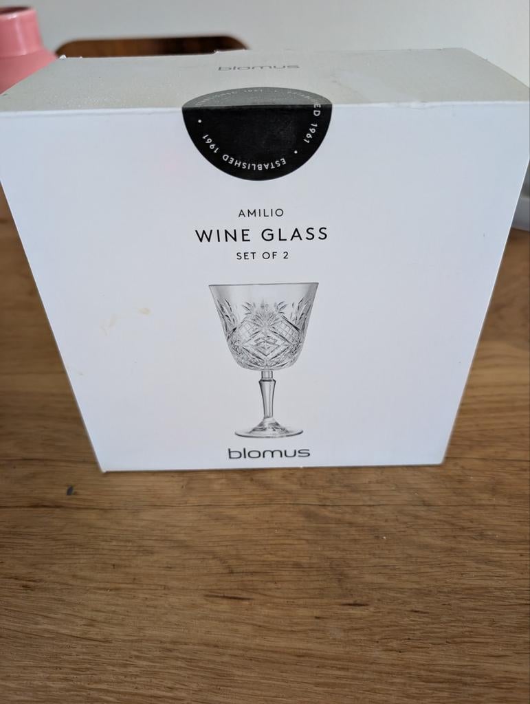 Nieuw in doos: Blomus Amilio wijnglazen set (2 stuks), Huis en Inrichting, Keuken | Servies, Glas of Glazen, Nieuw, Ophalen of Verzenden
