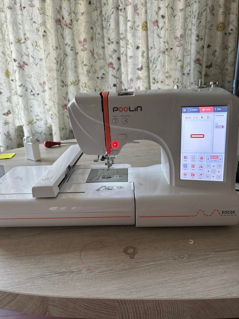 Poolin eoc05 borduur machine, Hobby en Vrije tijd, Borduren en Borduurmachines, Ophalen, Zo goed als nieuw, Borduurmachine