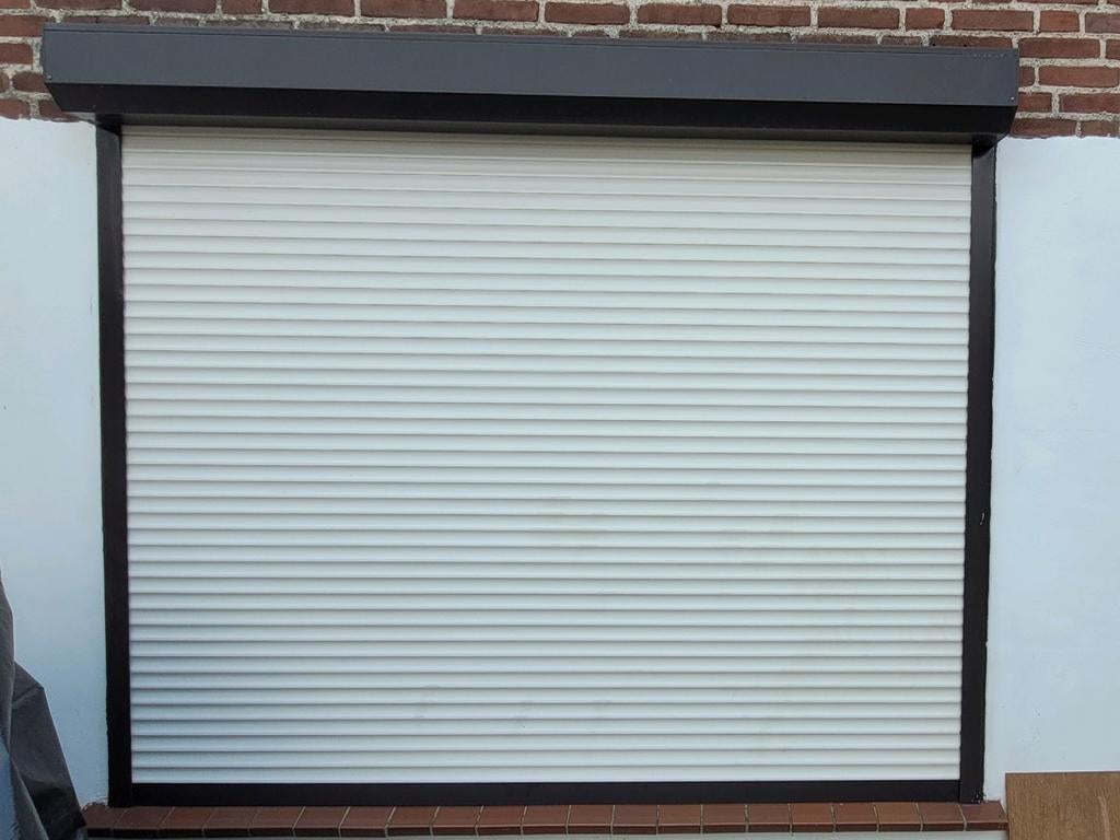 Aluminium rolluik wit/beige met bruine bak 2,20 x 1,84 (bxh), Ophalen, Gebruikt, Wit, 200 cm of meer