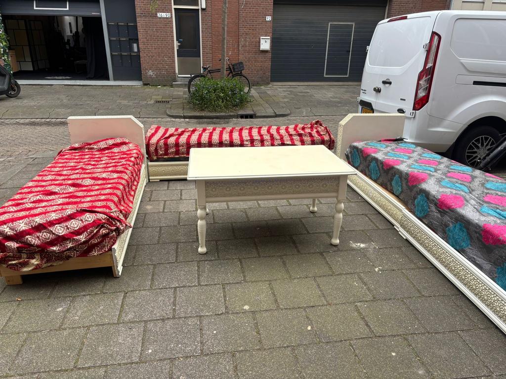 Marokkaanse banken met tafel, Huis en Inrichting, Banken | Bankstellen, Ophalen, Gebruikt, Minder dan 75 cm, Rechte bank