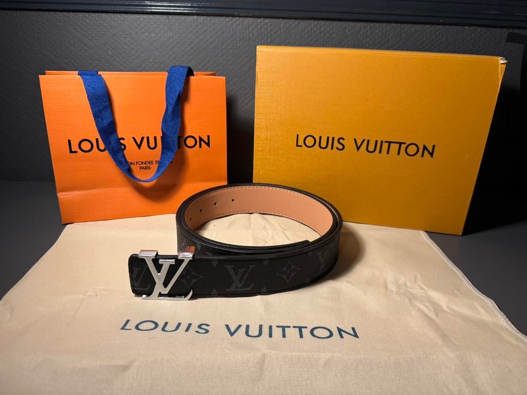 Nieuwe Louis Vuitton riem grijze letters, Ophalen of Verzenden, Nieuw, Overige kleuren