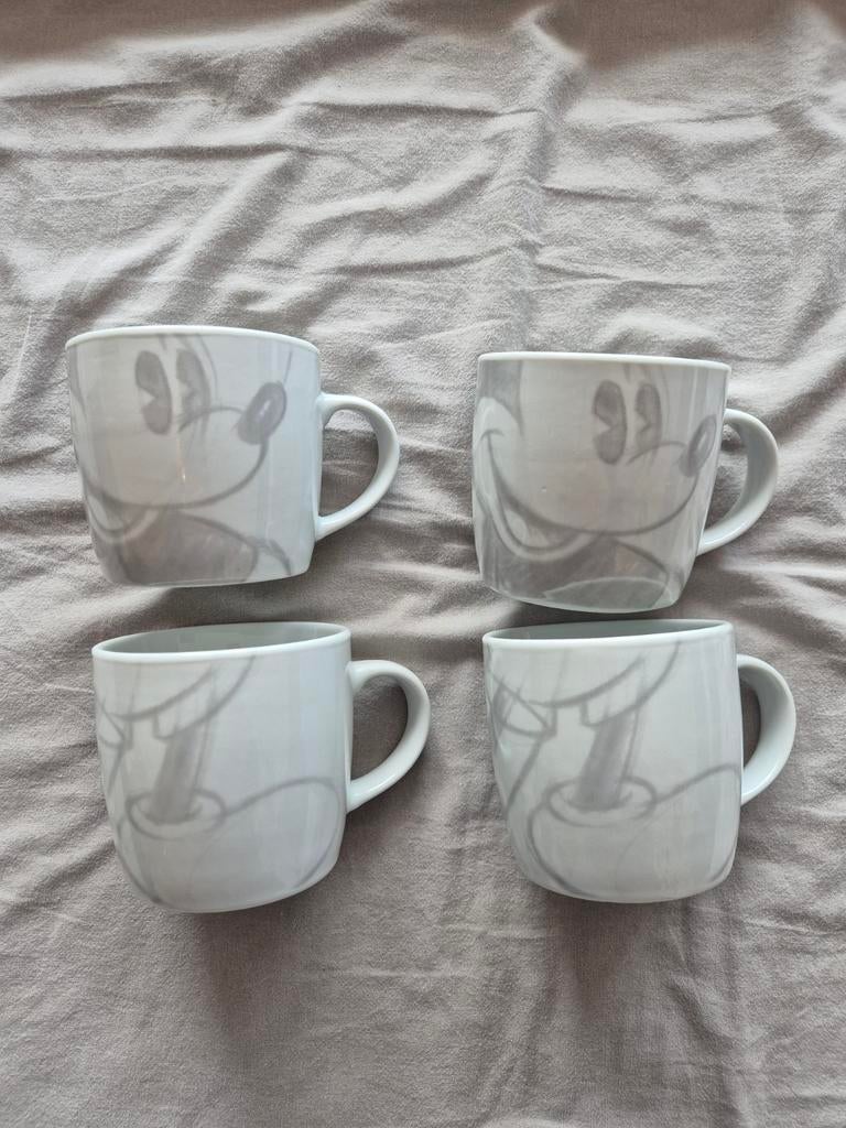 Disney mokkenset 4 stuks, Huis en Inrichting, Keuken | Servies, Ophalen, Nieuw, Overige stijlen, Kop(pen) en/of Schotel(s)