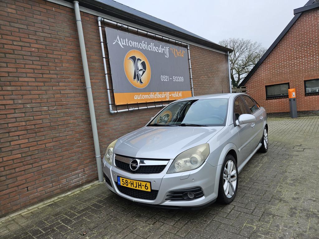 Opel Vectra GTS 1.8-16V Executive (bj 2008), Voorwielaandrijving, Gebruikt, Zwart, 4 cilinders