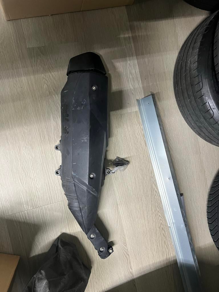 Yamaha Xmax 400 uitlaat 2018 orgineel, Ophalen, Gebruikt