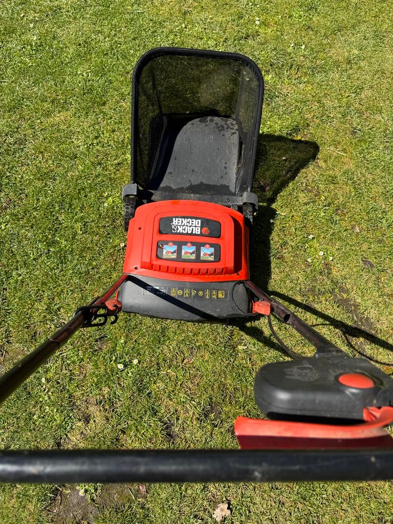 Black & Decker Verticuteermachine - Gazononderhoud, Tuin en Terras, Verticuteermachines, Ophalen, Gebruikt, Elektrisch