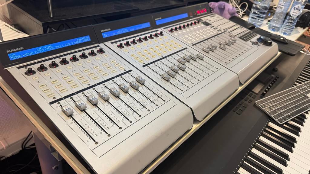 Mackie Control Universal Pro DAW Controller, Muziek en Instrumenten, Mengpanelen, Ophalen, Zo goed als nieuw, 20 kanalen of meer