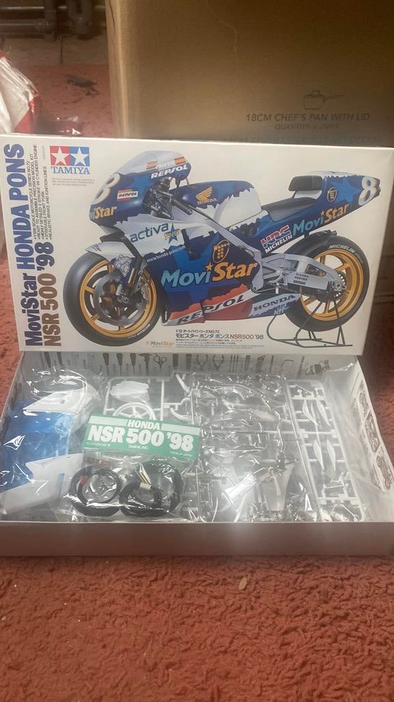 Honda 500 1998 movistar checa, Overige merken, Ophalen of Verzenden, Zo goed als nieuw, Groter dan 1:32