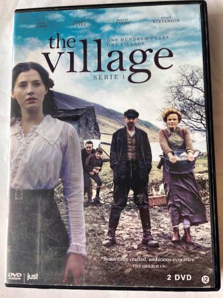 THE Village, Alle leeftijden, Ophalen of Verzenden, Zo goed als nieuw, Drama