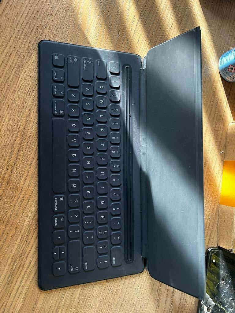 Ipad pro toetsenbord, Ophalen of Verzenden, Zo goed als nieuw, Grijs, Apple iPad