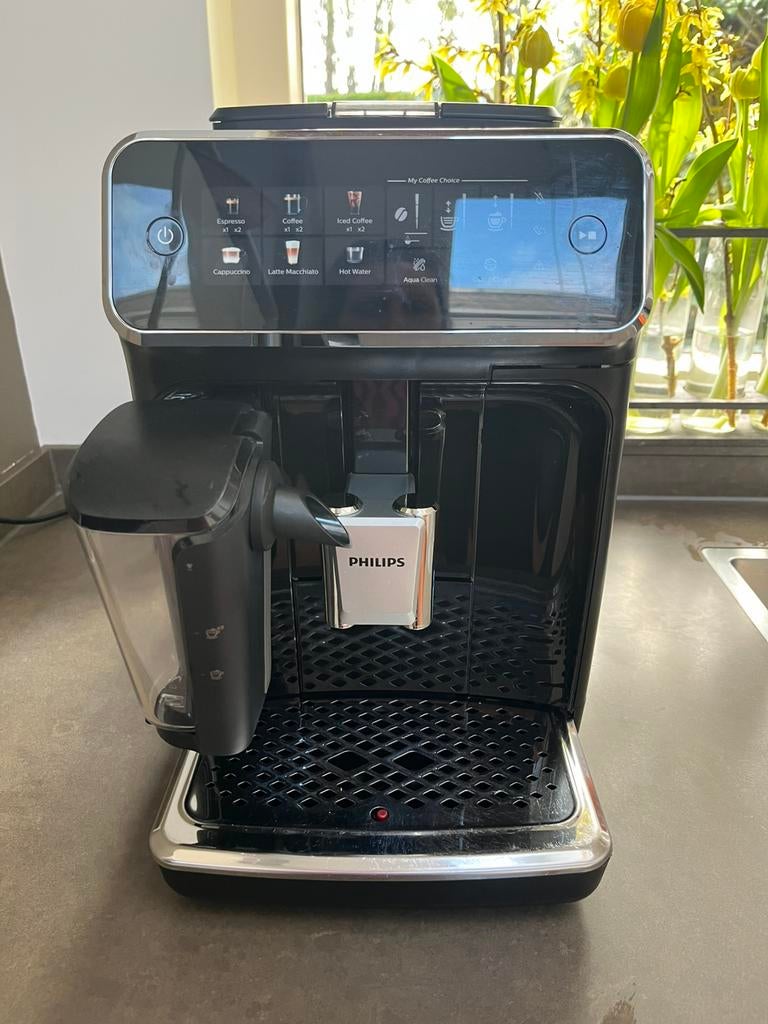 Philips LatteGo espresso machine met melkopschuimer, Ophalen, Zo goed als nieuw, Espresso apparaat