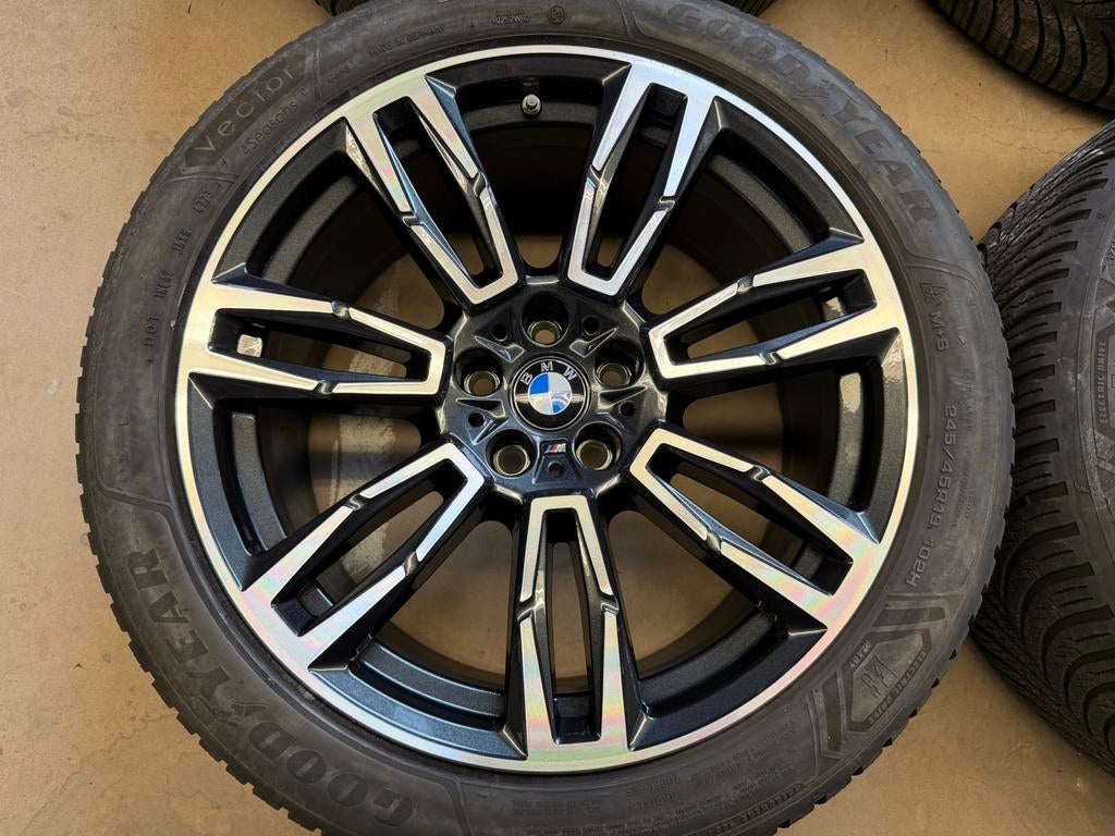 19 inch Origineel BMW 5 serie G60 G61 i5 velgen met banden, 19 inch, Banden en Velgen, Ophalen of Verzenden, All Season