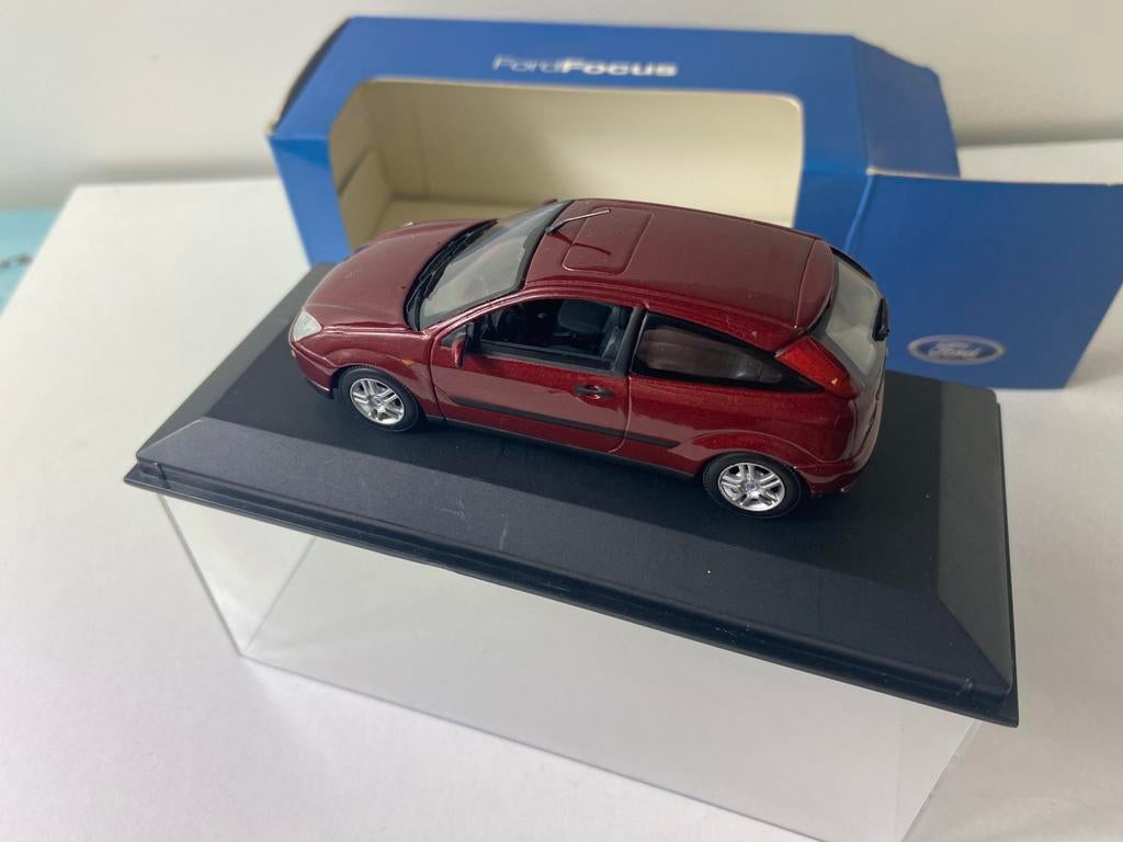 1:43 FORD FOCUS 3 deurs— in Ford verpakking, Ophalen of Verzenden, Nieuw, Auto, Overige merken