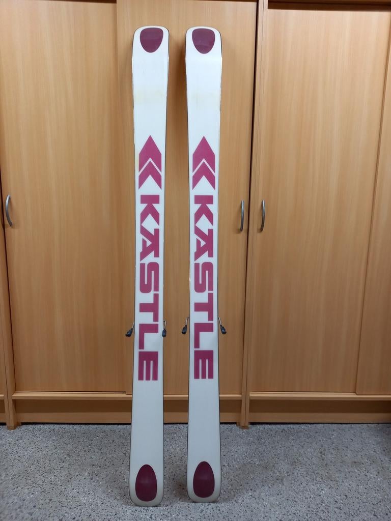 Kastle ski. All Mountain. Gebruikt maar in goede staat., Sport en Fitness, Skiën en Langlaufen, Overige merken, 160 tot 180 cm