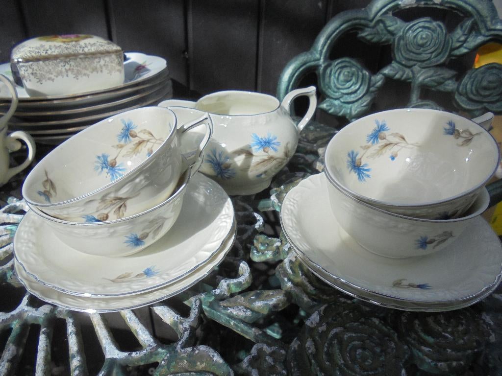 Theepot, Melkkan en 4 kop en schotels Bavaria blauwe distel, Ophalen of Verzenden