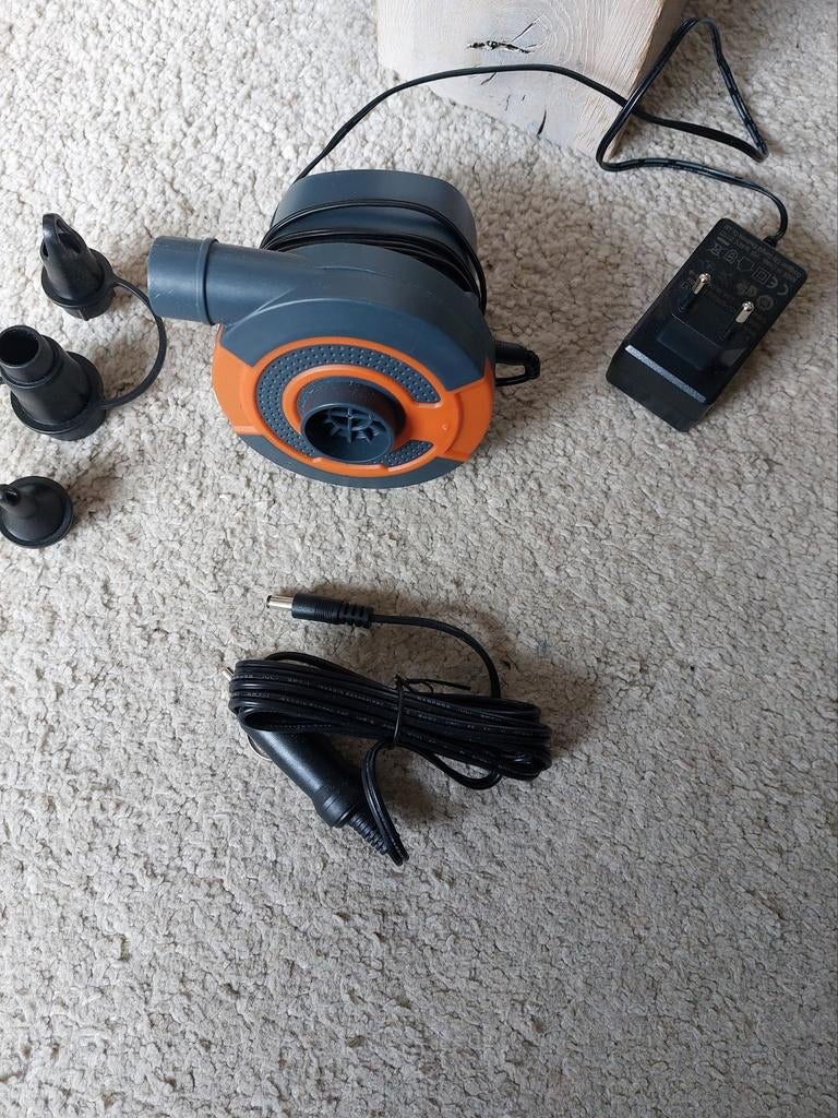 Luchtpomp voor luchtbed, zwembad, 12V en 230V, etc, Ophalen of Verzenden, Nieuw, Elektrisch