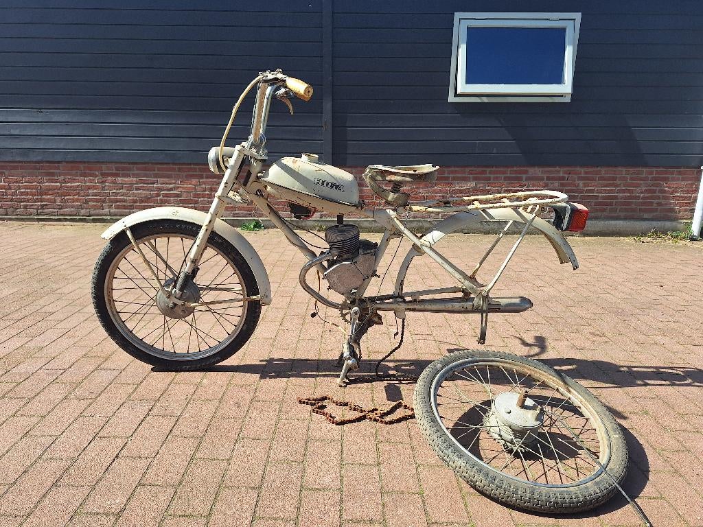 te koop riga 13 oldtimer brommer 49cc project bromfiets, Fietsen en Brommers, Brommers | Oldtimers, Ophalen, Overige merken