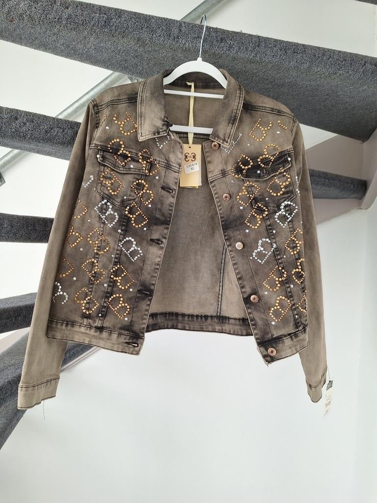 Stoer spijkerjack met studs - Maat 42, Maat 42/44 (L), Ophalen of Verzenden, Grijs, Nieuw