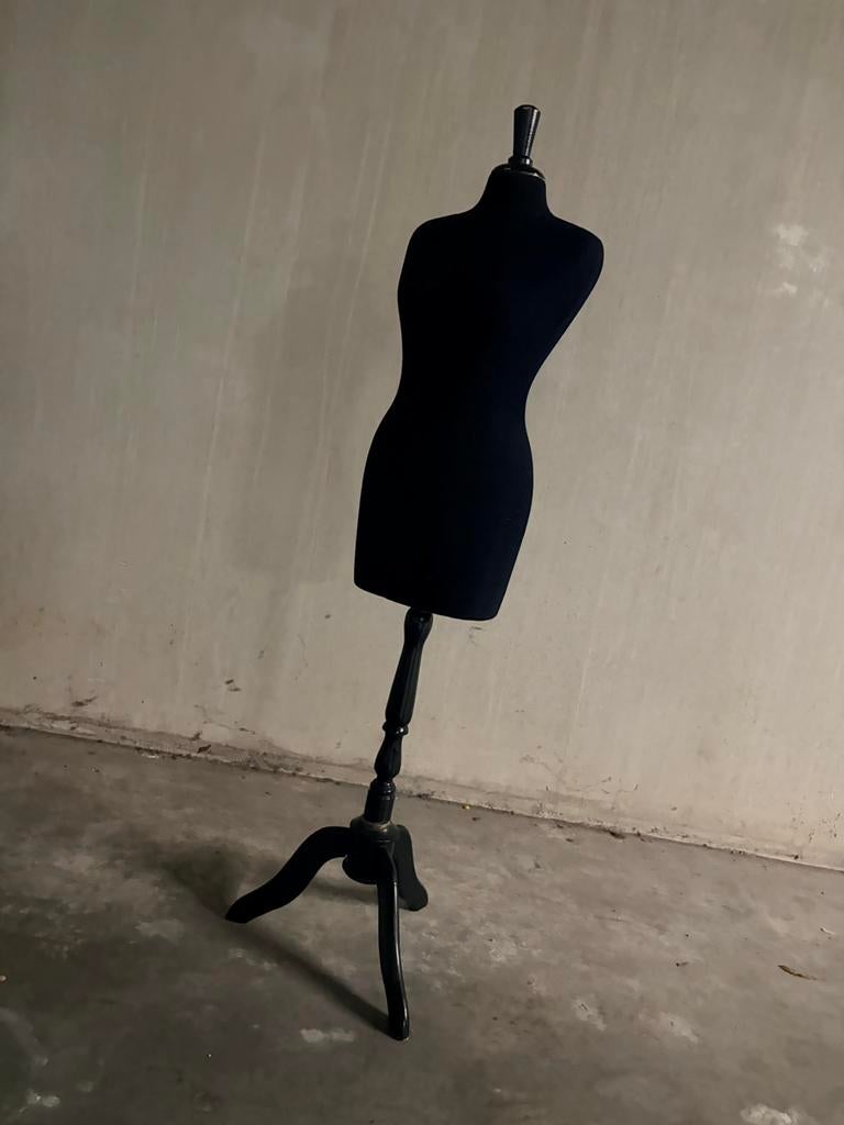 Zwarte paspop / etalagepop, Ophalen, Gebruikt, Naaimachine, Brother