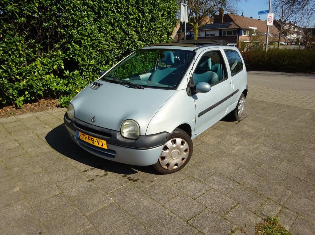 Renault Twingo MET EVT NIEUW JAAR APK!, Auto's, Voorwielaandrijving, Twingo, 4 cilinders, 4 stoelen