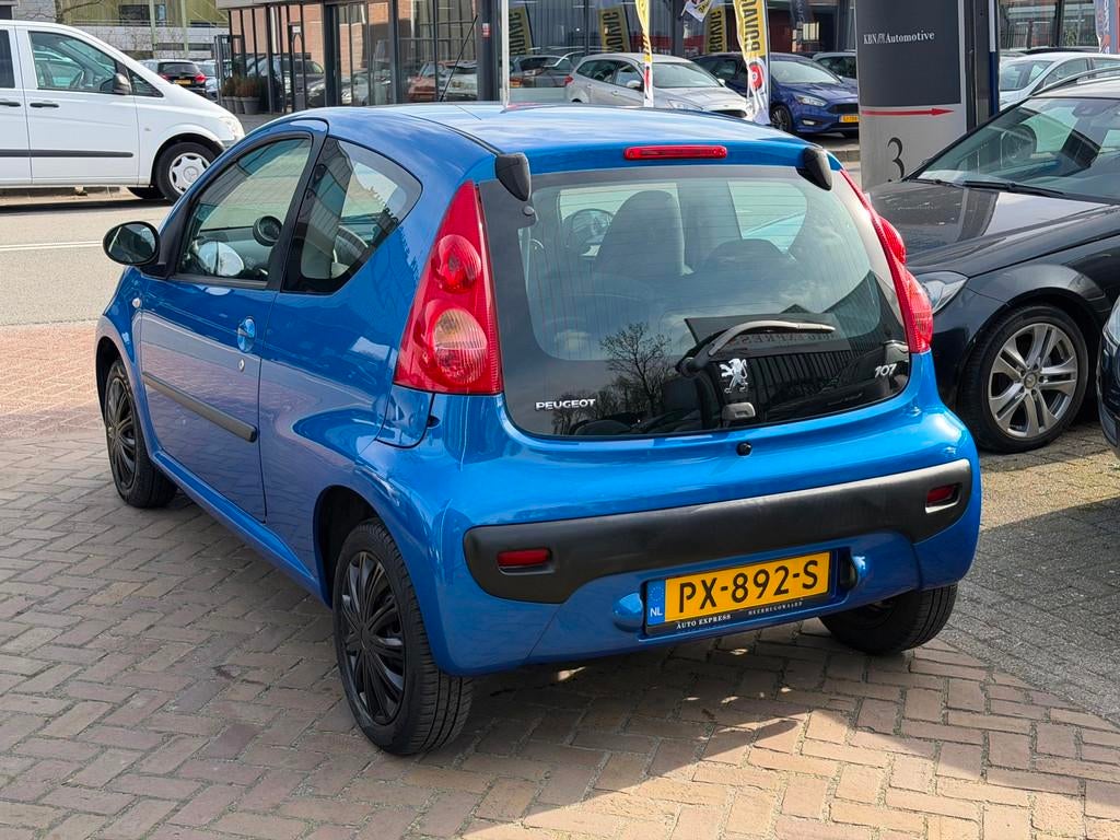 Peugeot 107 1.0-12V XR/Stuurbekrachtiging/Elektrische raam/A, Auto's, Peugeot, Metallic lak, Gebruikt, 68 pk, Bedrijf