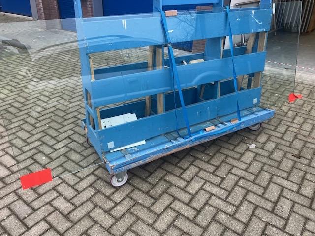 Groot nieuw gelaagd en gehard glas, Ophalen, Nieuw