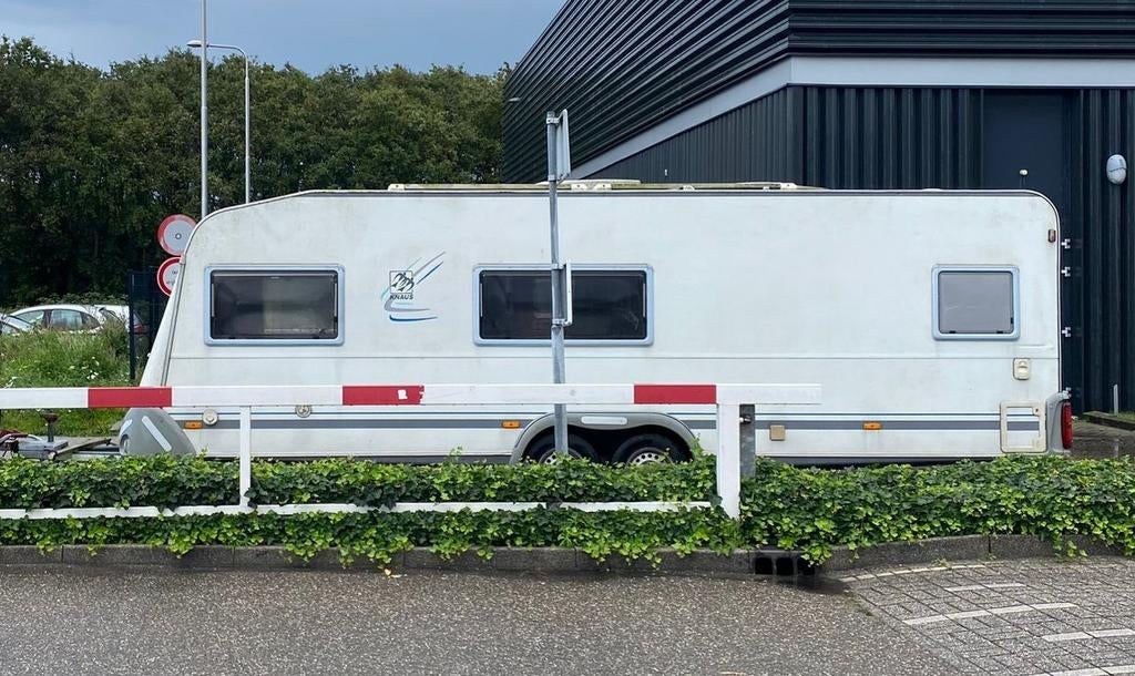 Luxe Knaus 650 caravan met vloeistofverwarming, 2 aparte bedden, Treinzit, Particulier, Knaus