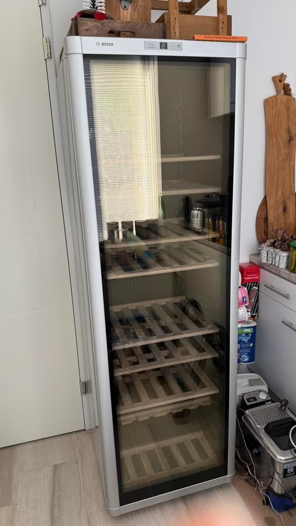 Bosch wijn/bier koelkast, Ophalen, 200 liter of meer, 160 cm of meer, Zonder vriesvak