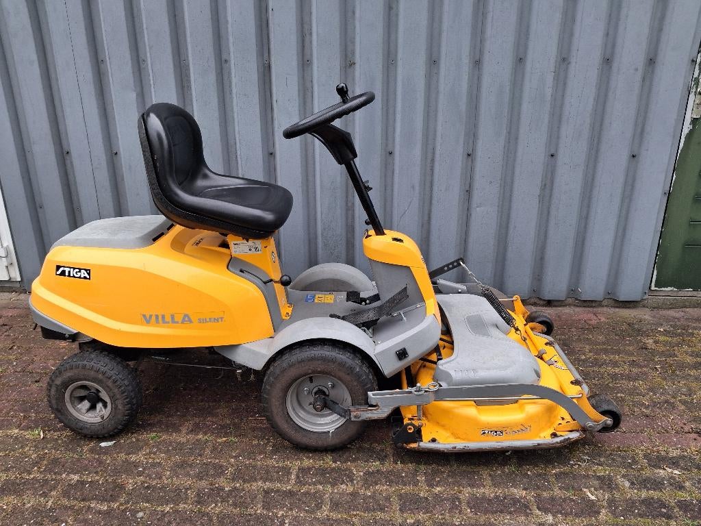 Stiga Villa Silent zitmaaier hydrostaat, Ophalen, Gebruikt, Stiga, Mulchfunctie