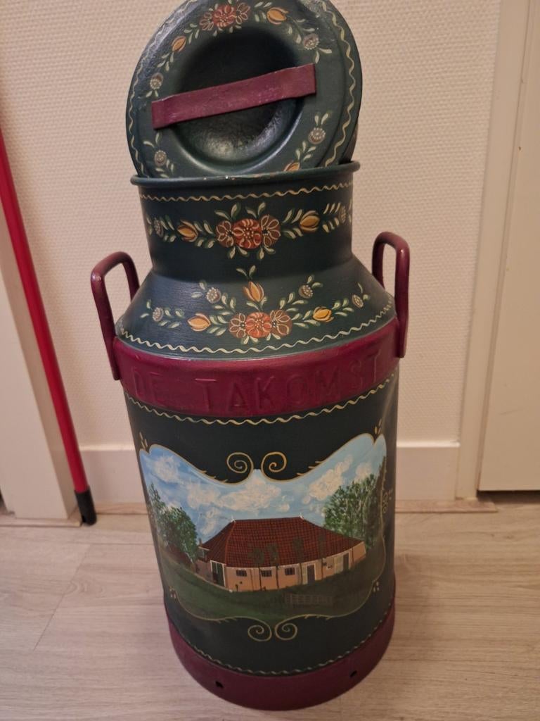 Vintage melkbus of paraplubak "de takomst", Ophalen