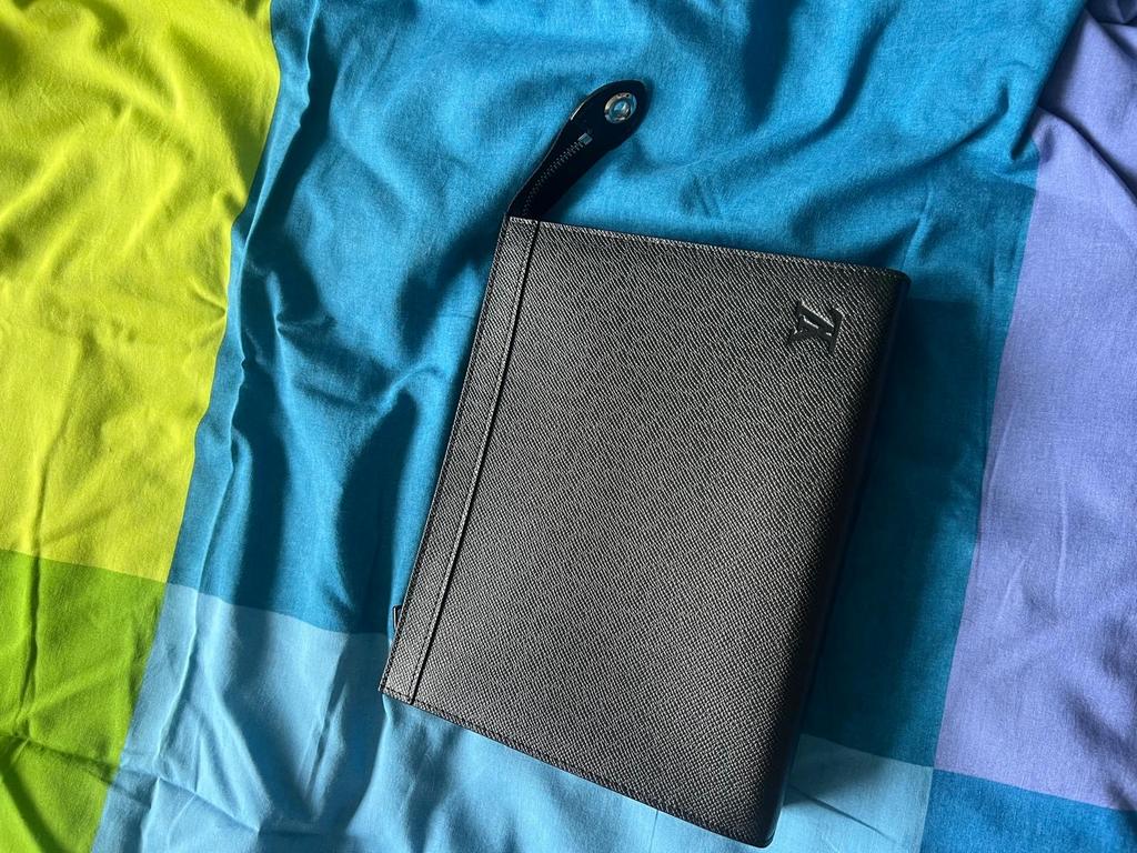 Lv clutch toilettas, Ophalen of Verzenden, Gebruikt, Zwart, Heer of Dame