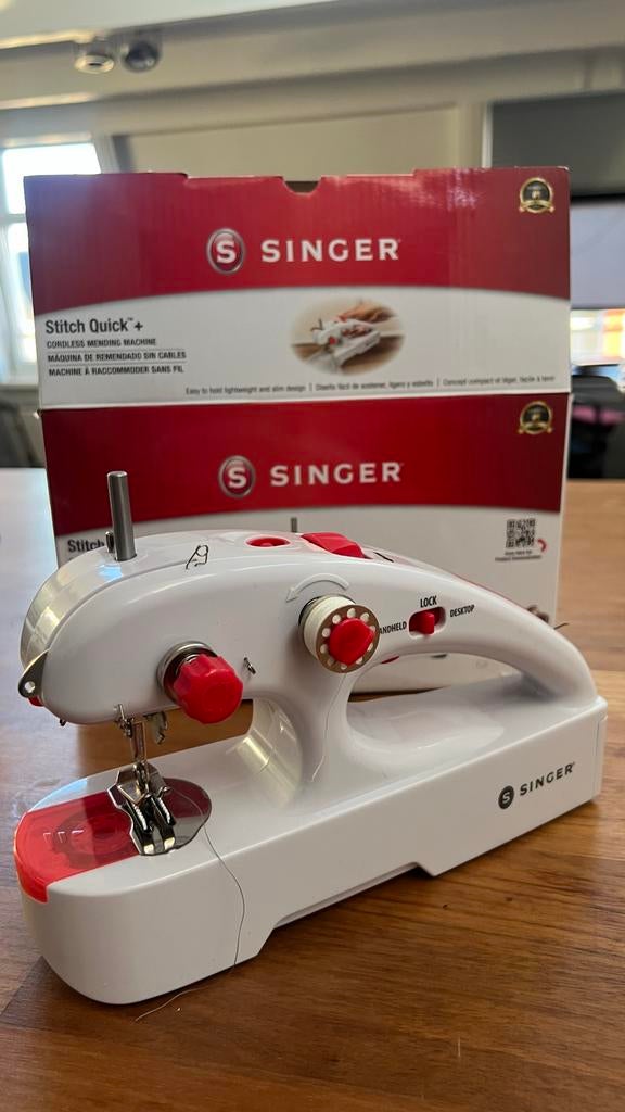 Singer Stitch Quick+ Draagbare Naaimachine, Hobby en Vrije tijd, Naaimachines en Toebehoren, Zo goed als nieuw, Naaimachine, Singer