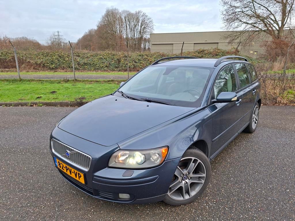 Volvo V50 2.4 Summum, Nwe DISTRIBUTIERIEM, Topstaat !!, Auto's, Volvo, Beige, Blauw, Particulier, 1500 kg