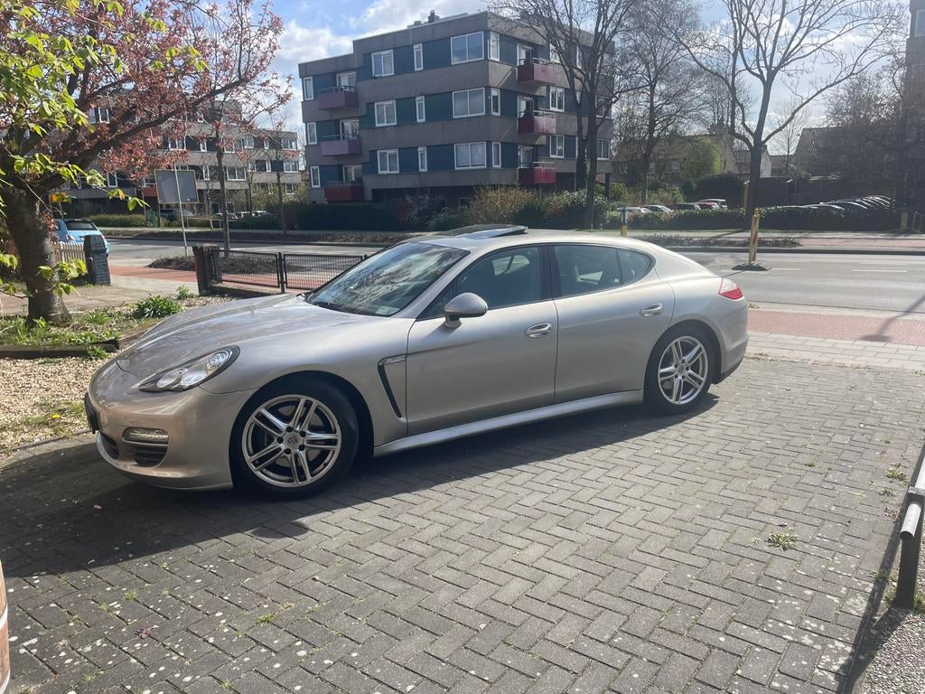Porsche Panamera 3.6 PDK Platinum, Auto's, Automaat, Achterwielaandrijving, 4 stoelen, Grijs