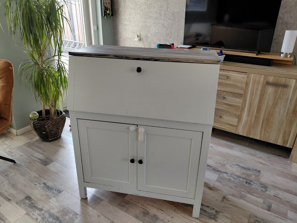 Ikea secretaire, Ophalen