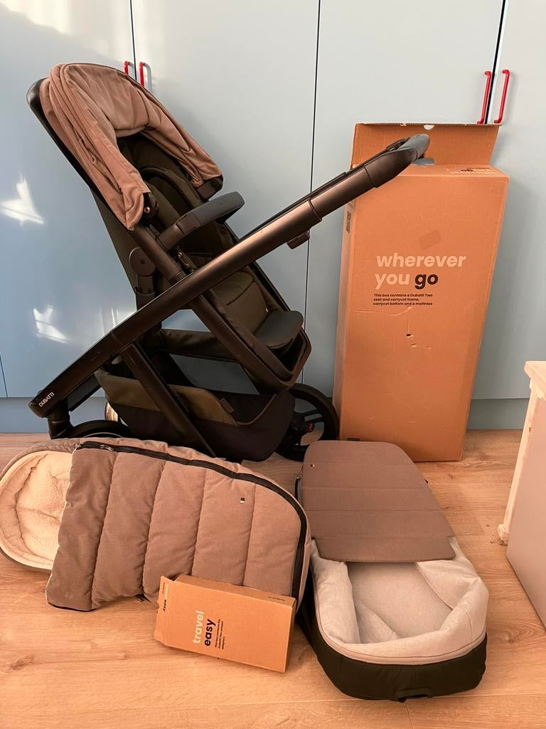 Dubatti two Set: Wieg, Buggy, Voetenzak & Meer, Kinderen en Baby's, Kinderwagens en Combinaties, Zo goed als nieuw, Combiwagen
