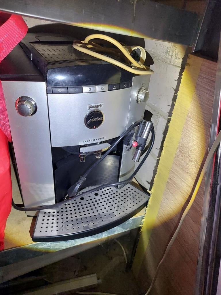 Jura Impressa F505 voor reparaties, Ophalen of Verzenden, Niet werkend, Koffiemachine, Koffiebonen