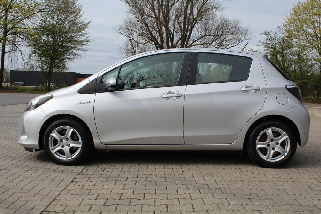 Toyota Yaris 1.5 Full Hybrid Aspiration | Clima / Cruise con, Euro 5, Gebruikt, Zwart, 4 cilinders