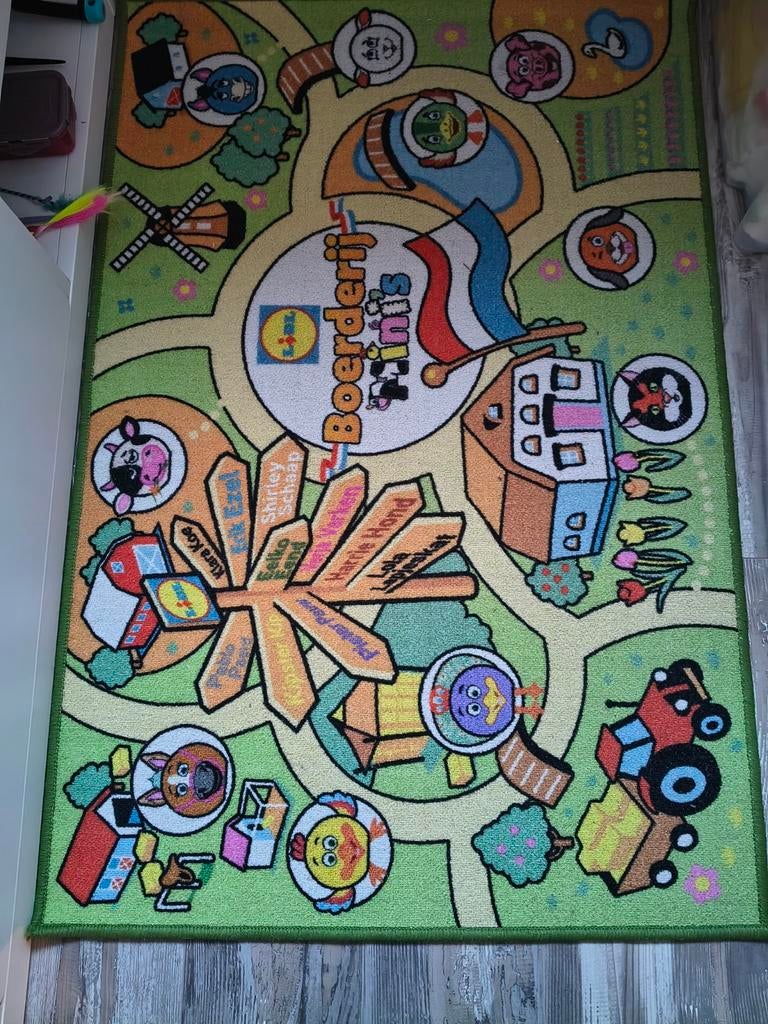 2 vloerkleden kinderkamer 180x60 cm, Huis en Inrichting, Stoffering | Tapijten en Kleden, Ophalen, Gebruikt, Rechthoekig, 200 cm of meer