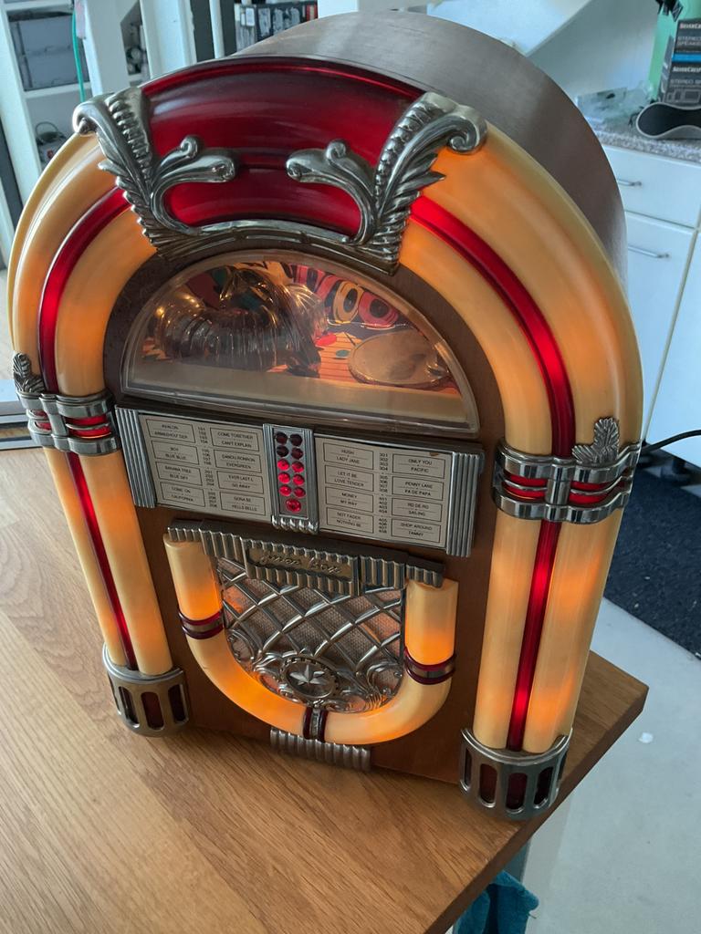 Vintage Jukebox radio cassette speler met verlichting, Ophalen, Zo goed als nieuw